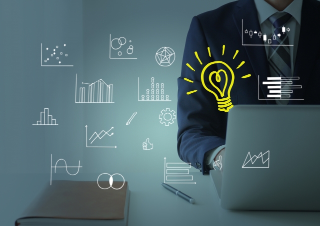 数値とビジネスマン